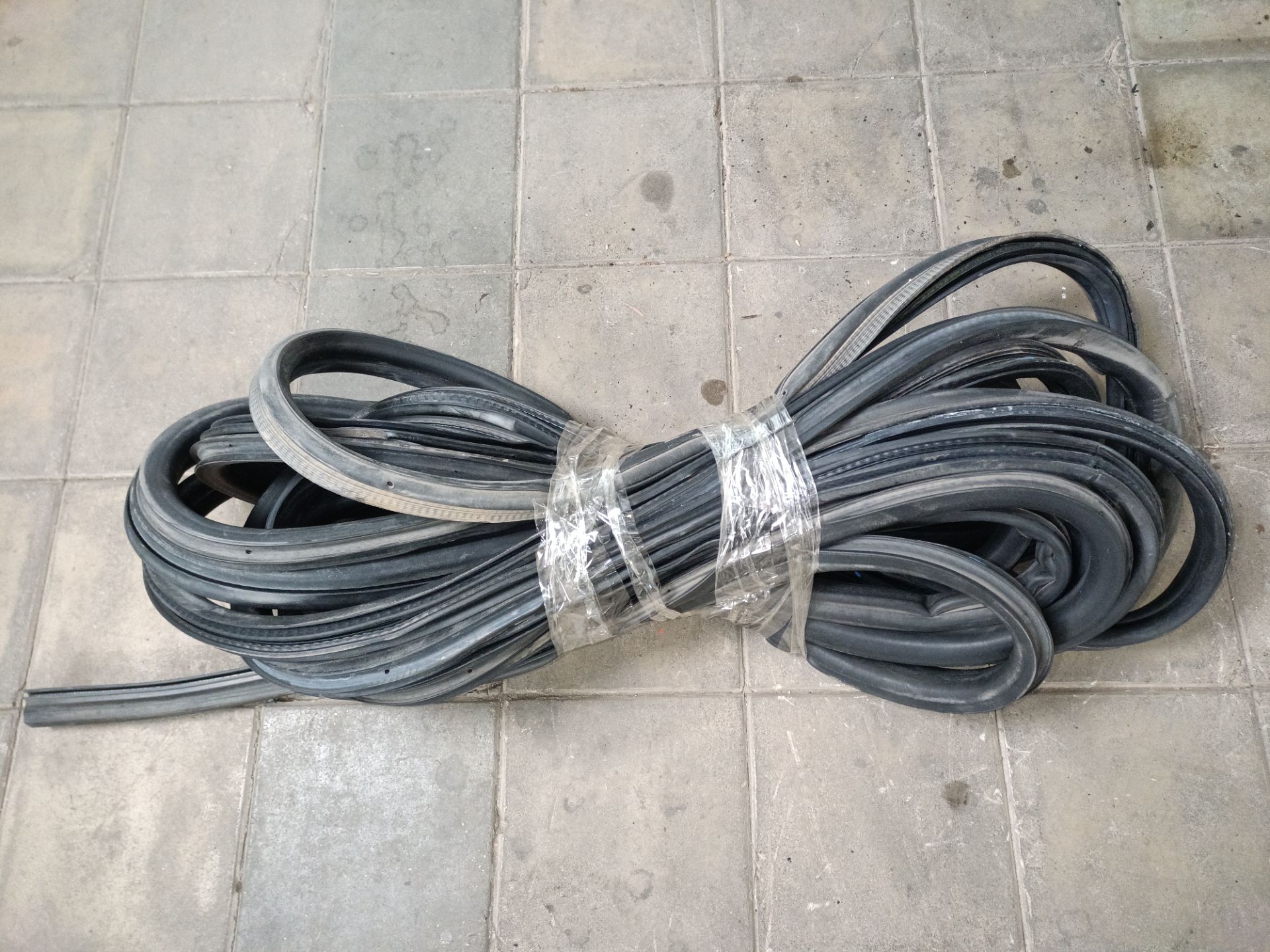 GOMAS CONTORNO PUERTA Peugeot 208
