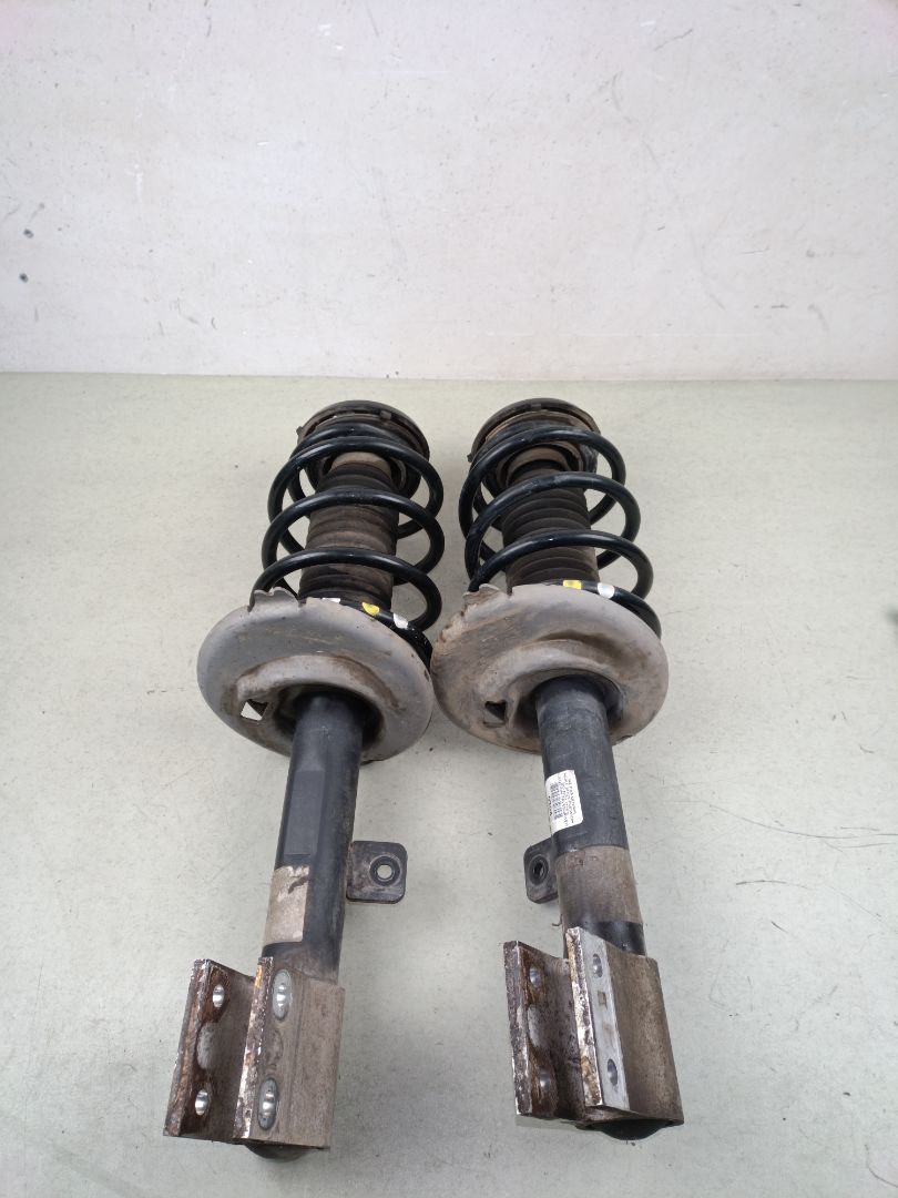 JUEGO AMORTIGUADORES DELANTERO Peugeot 3008