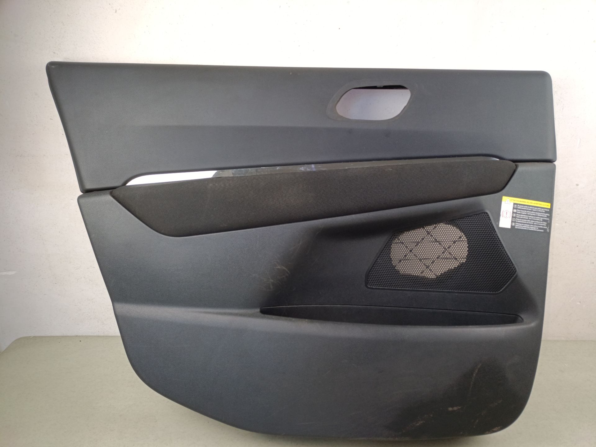 GUARNECIDO PUERTA DELANTERA IZQUIERDA Peugeot 3008