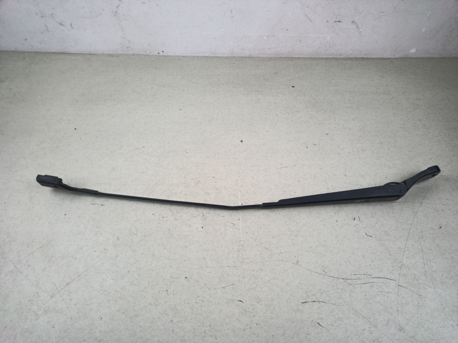 BRAZO LIMPIA DELANTERO IZQUIERDO Peugeot 3008