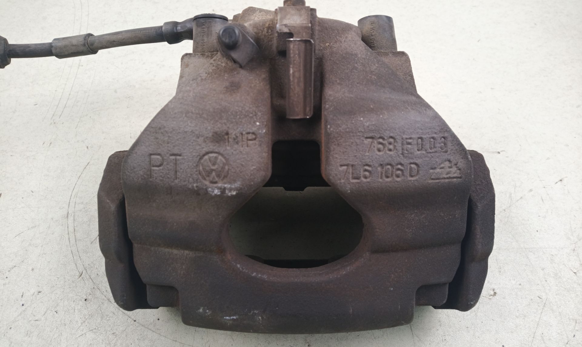 PINZA DE FRENO DELANTERA DERECHA Volkswagen Touareg (7LA)