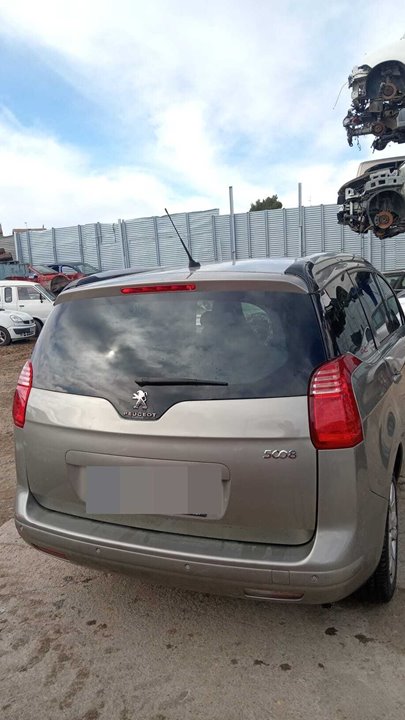 Imagen del vehículo Peugeot 5008