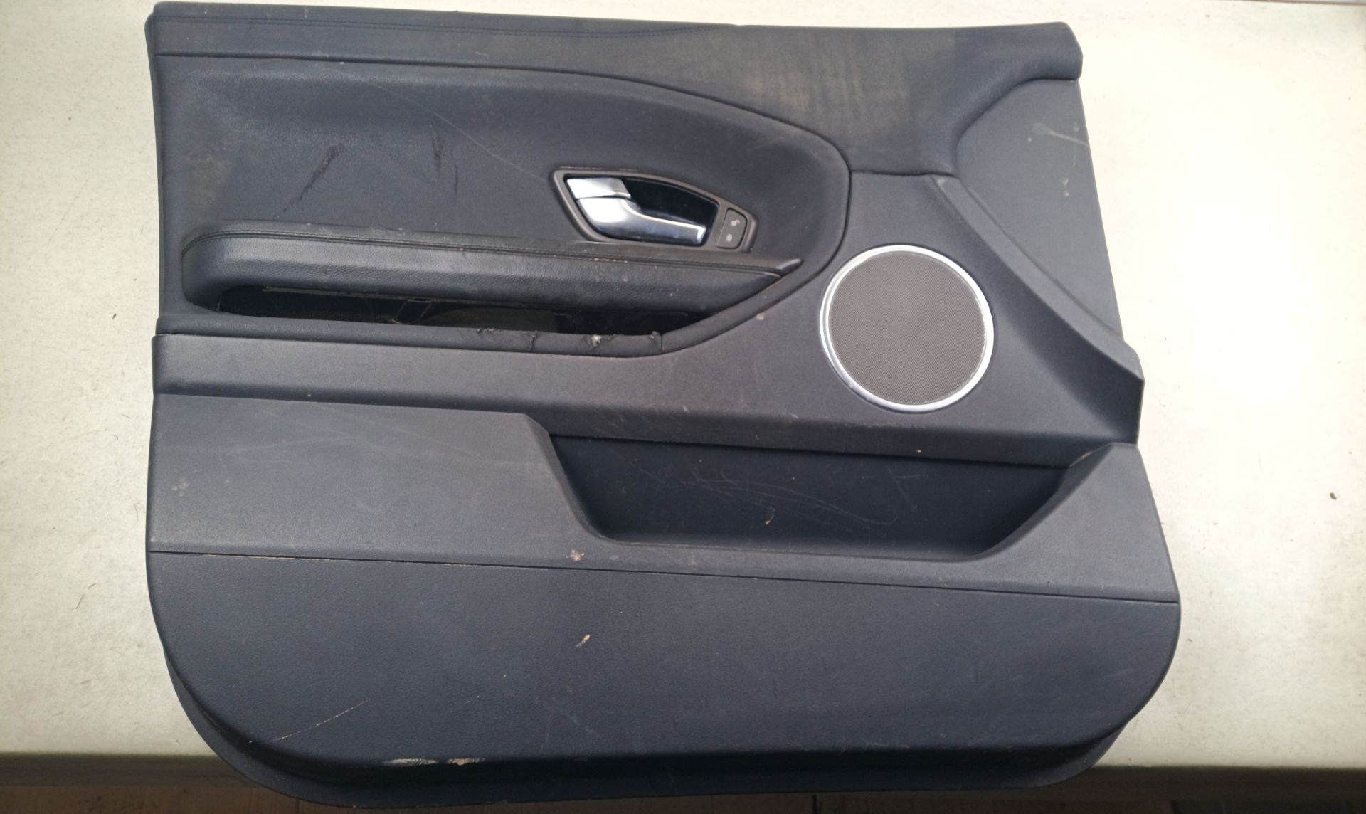 GUARNECIDO PUERTA DELANTERA IZQUIERDA Land Rover Range Rover Evoque