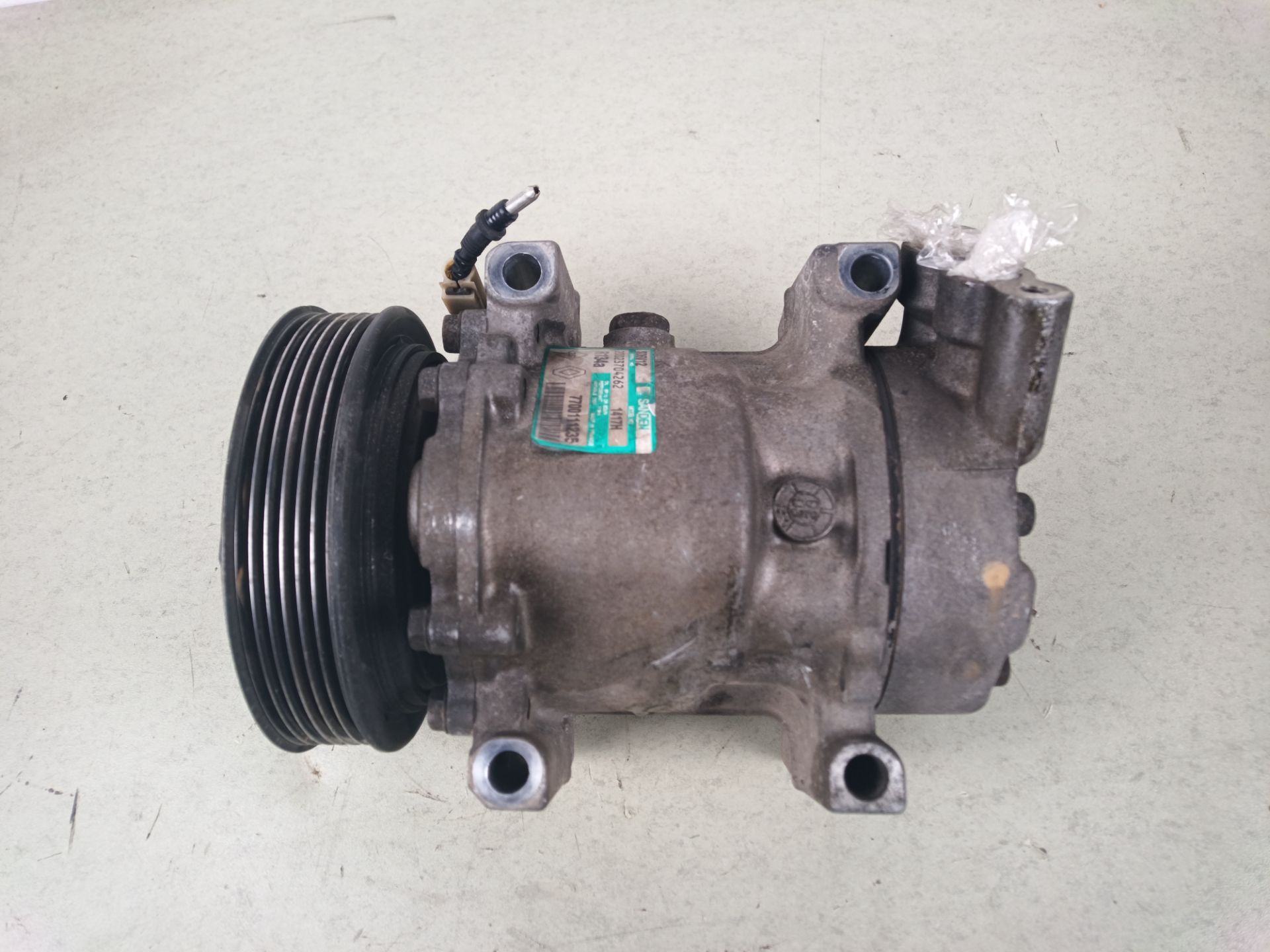 COMPRESOR AIRE ACONDICIONADO Renault Kangoo I (F/KC0)