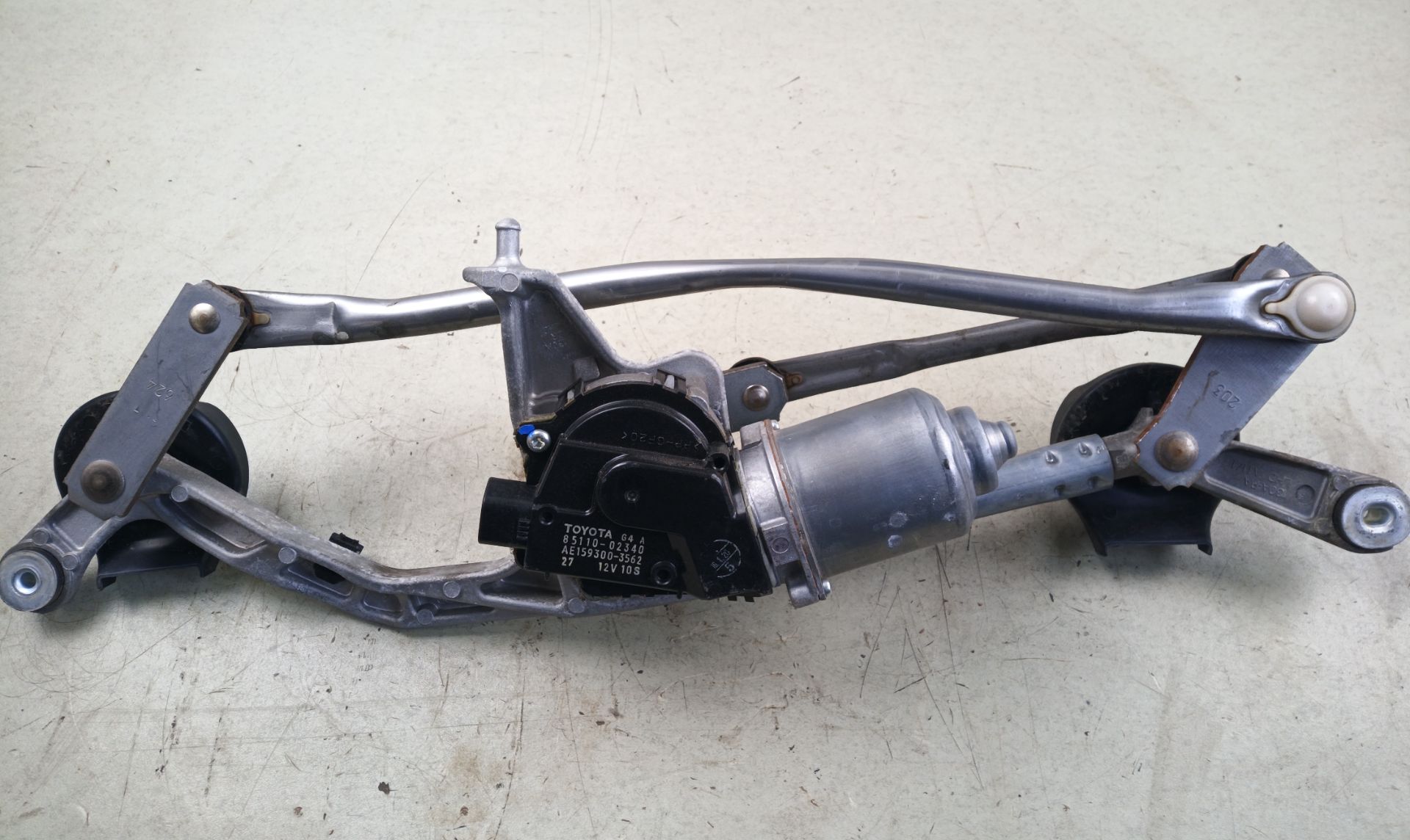 MOTOR LIMPIA DELANTERO Toyota Auris (E18)