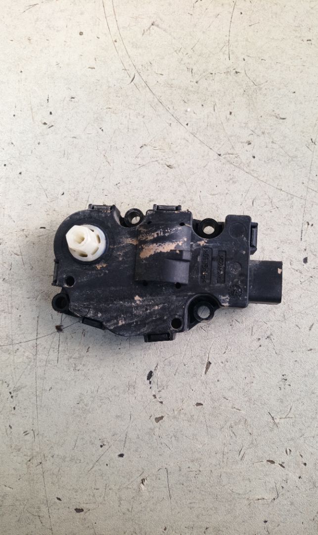 MOTOR TRAMPILLA CALEFACCION