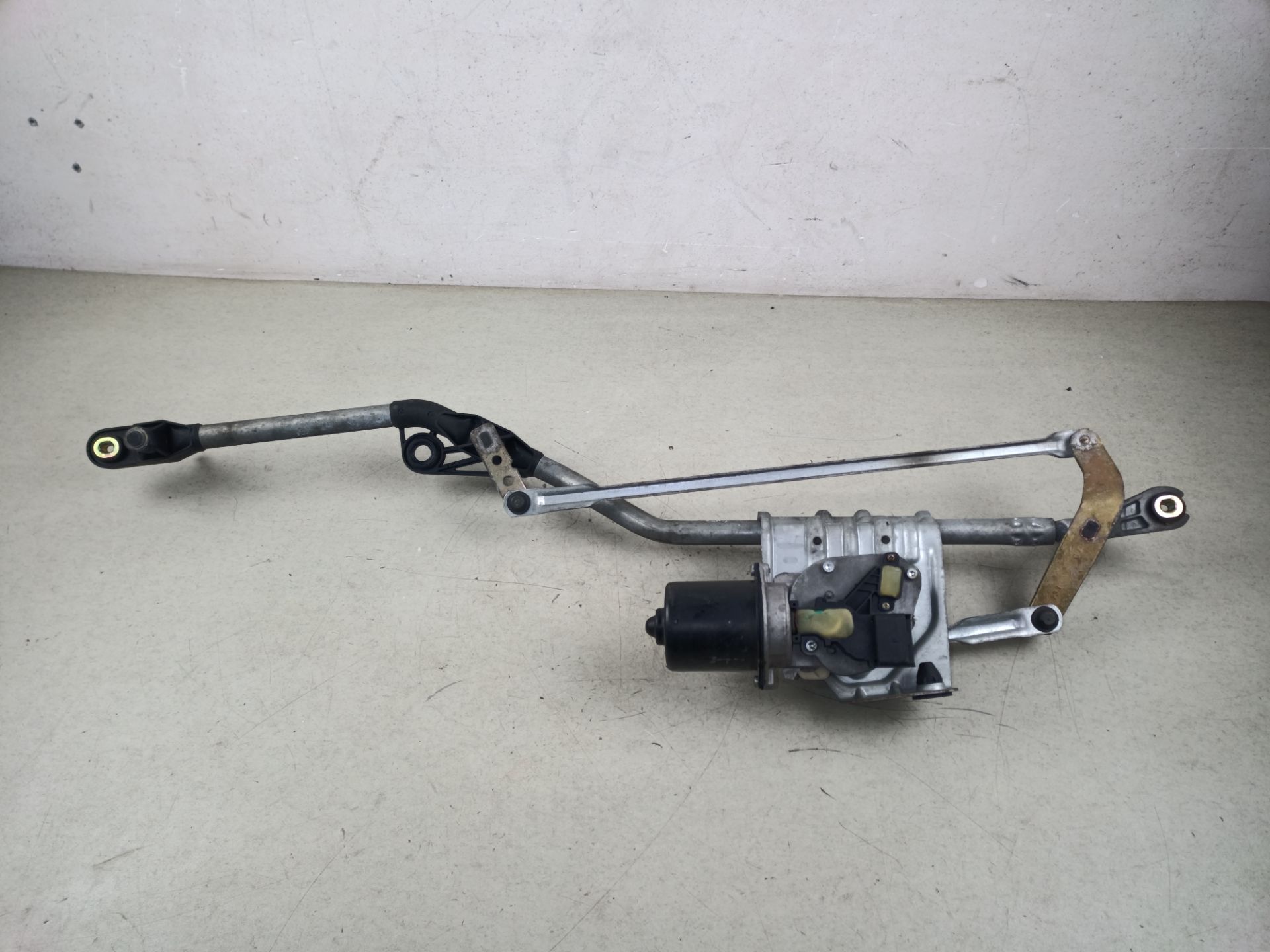 MOTOR LIMPIA DELANTERO