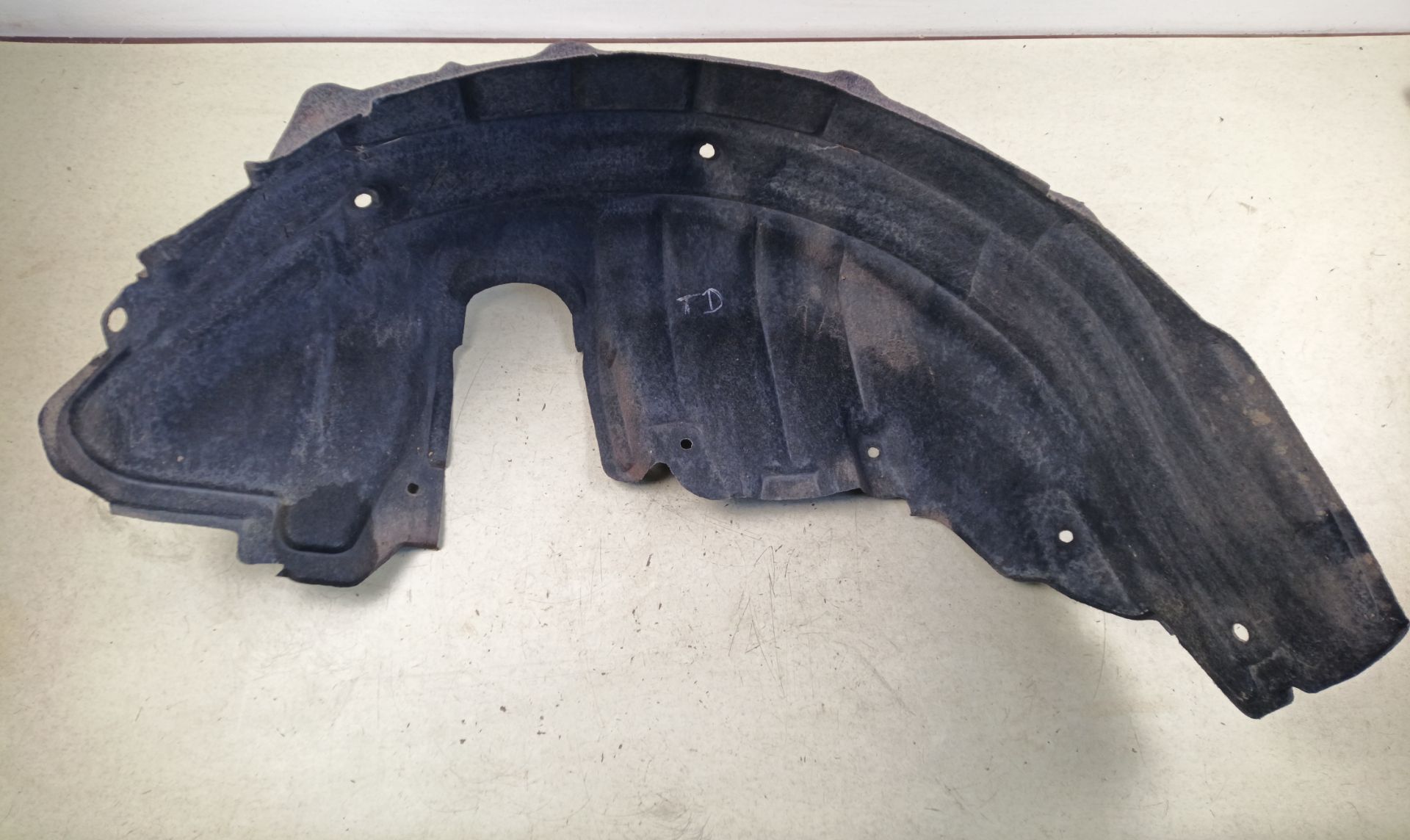 PASO RUEDA TRASERO DERECHO Toyota Auris (E18)