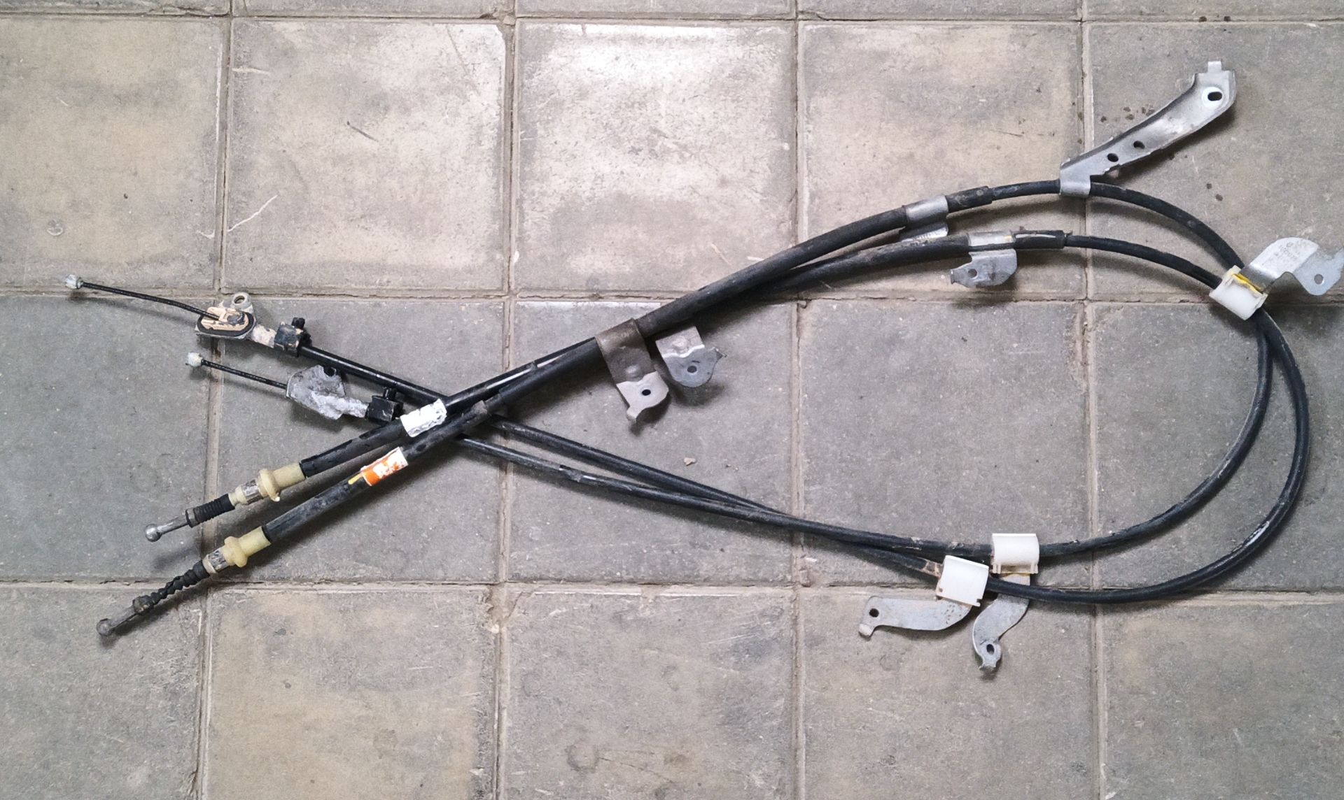 VARILLAJE DE FRENO TRASERO Toyota Auris (E18)