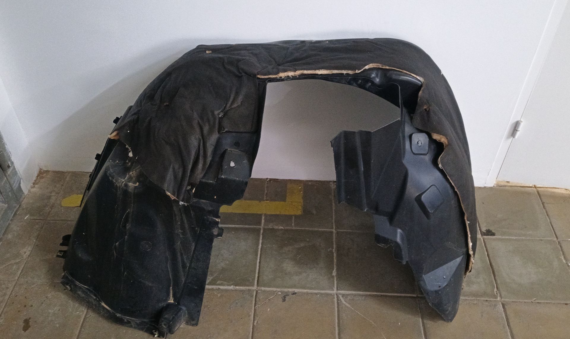 PASO RUEDA DELANTERO IZQUIERDO