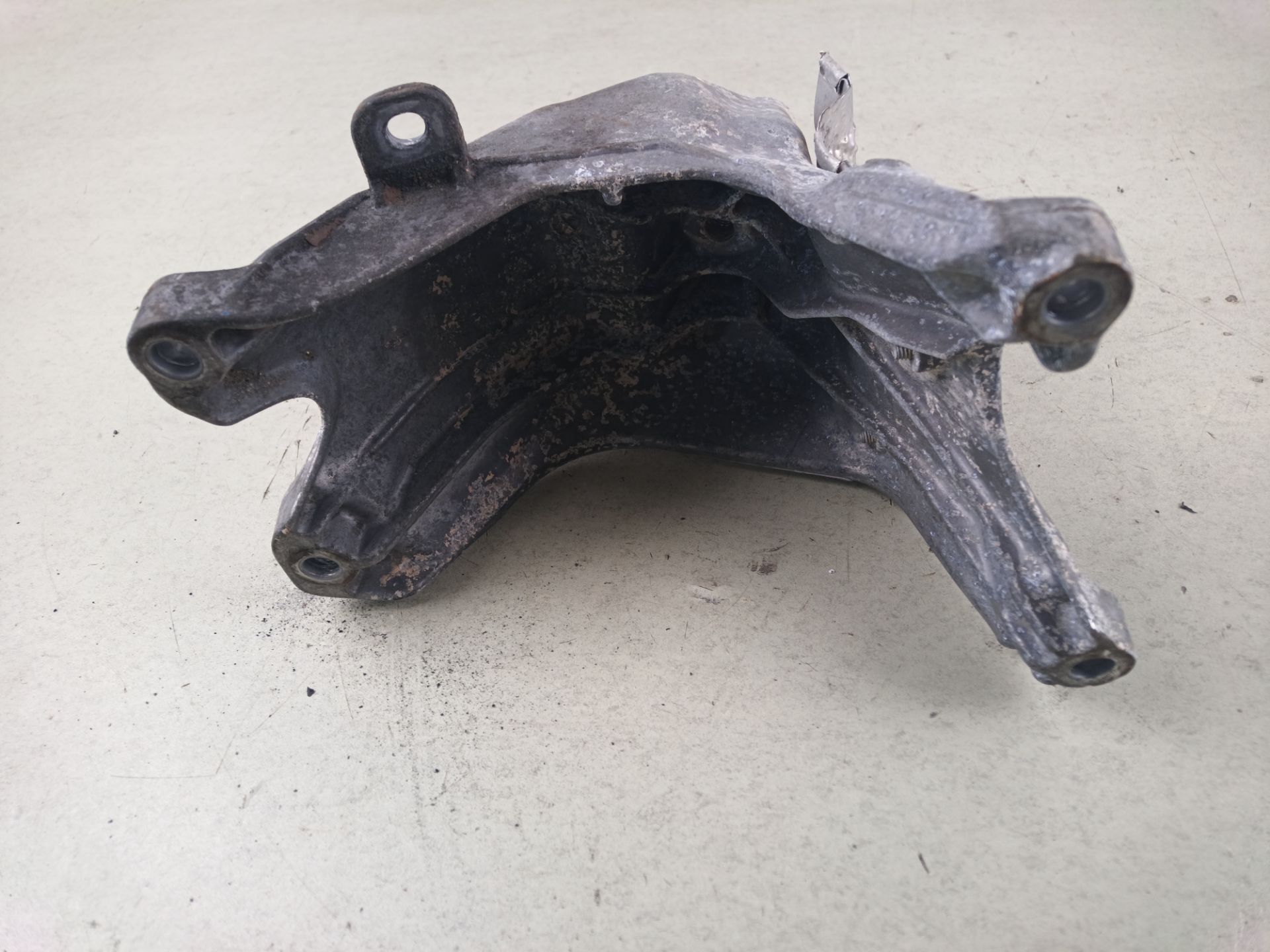 SOPORTE MOTOR DERECHO Audi A5 Coupe (8T)