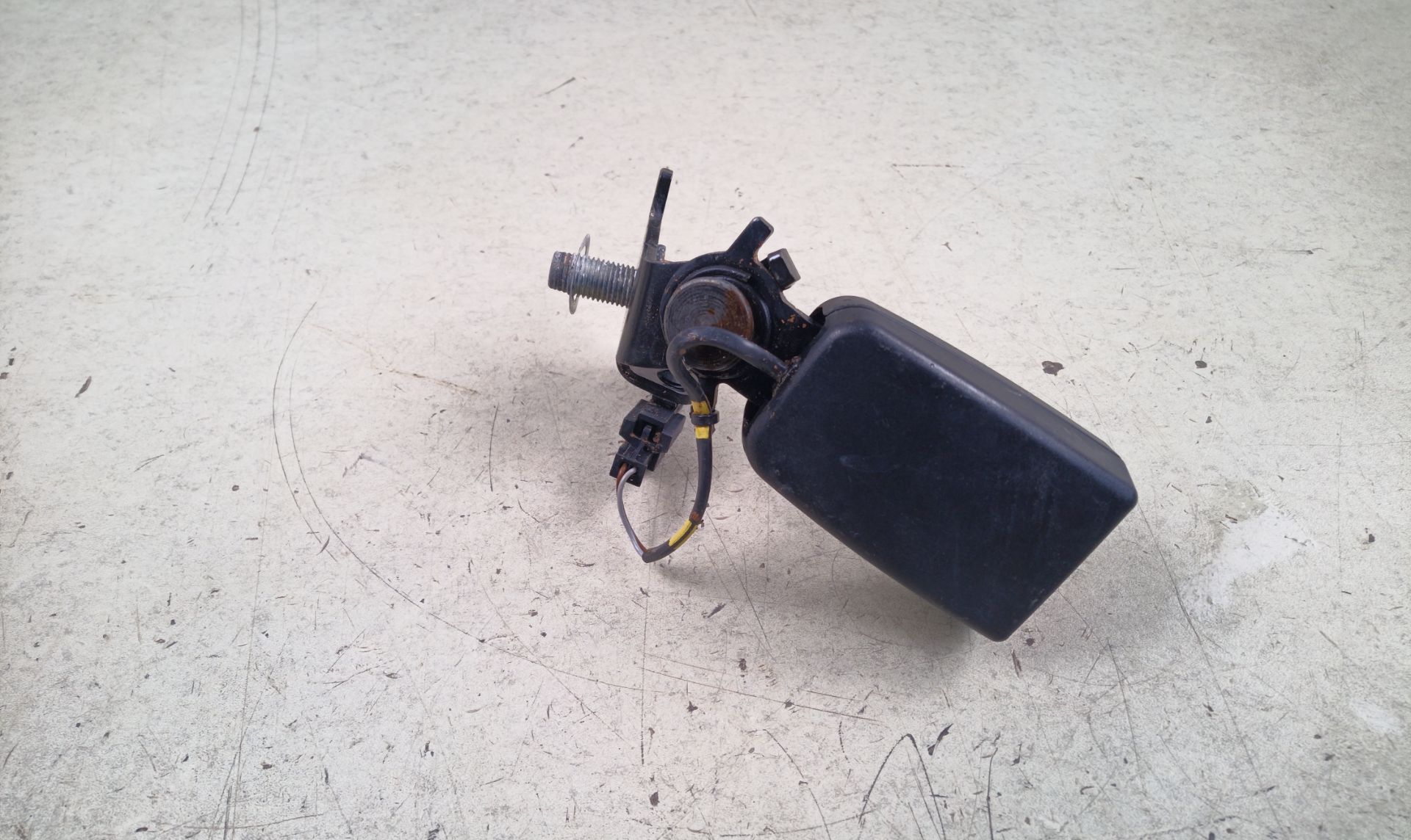 ENGANCHE CINTURON TRASERO IZQUIERDO Mercedes-Benz E Coupe (BM 238)
