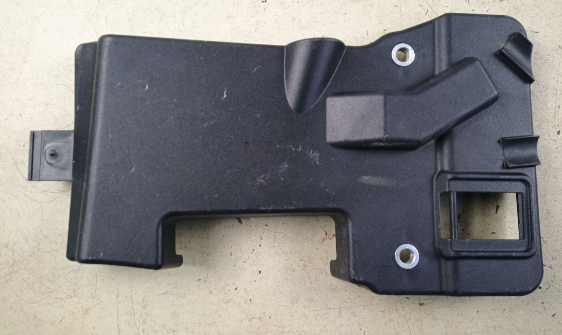 SOPORTE BATERIA Volvo XC60
