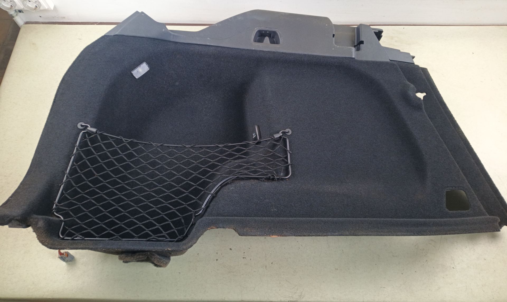GUARNECIDO PORTON TRASERO Volvo XC60