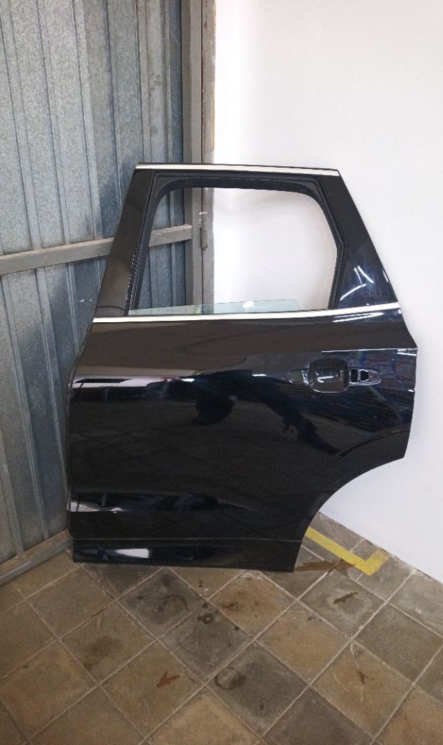 PUERTA TRASERA IZQUIERDA Volvo XC60