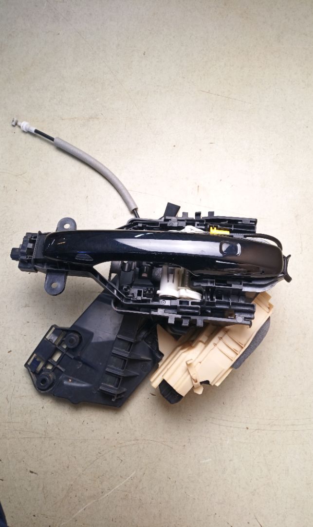 CERRADURA PUERTA TRASERA IZQUIERDA Volvo XC60