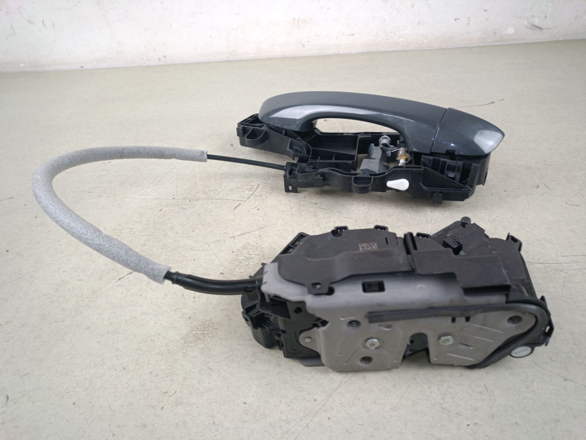 CERRADURA PUERTA TRASERA IZQUIERDA Volkswagen Tiguan (AD1)