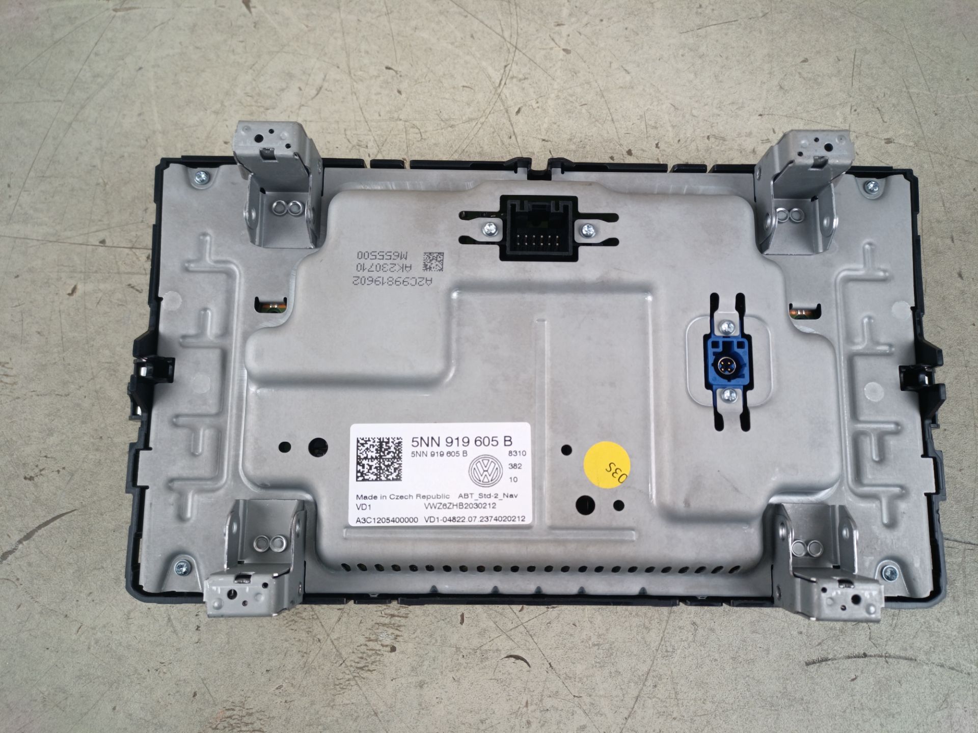 PANTALLA MULTIFUNCION Volkswagen Tiguan (AD1)
