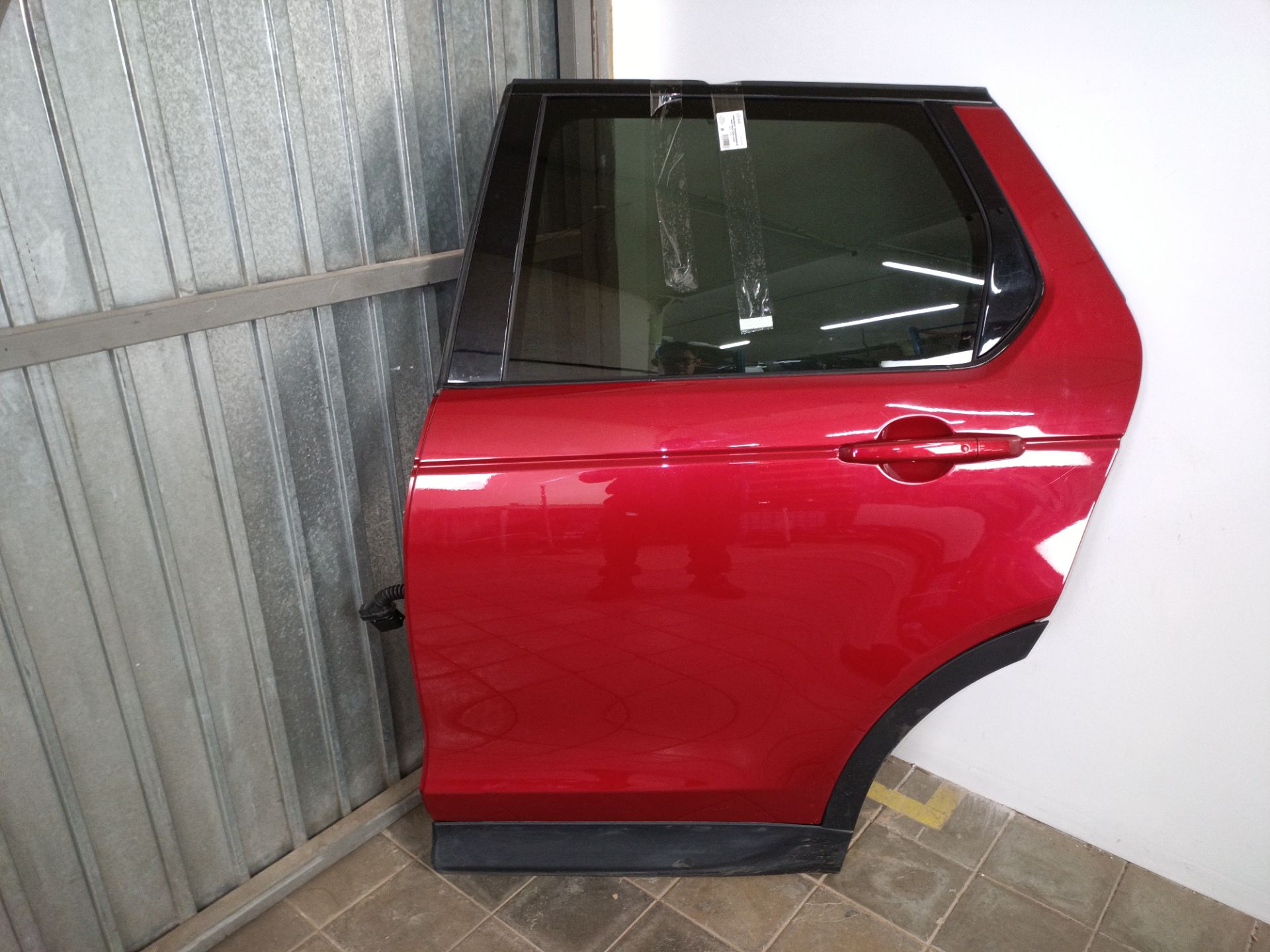 PUERTA TRASERA IZQUIERDA Land Rover Discovery Sport