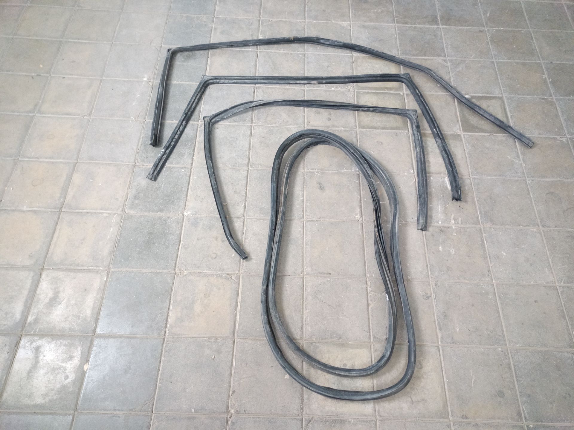 GOMAS CONTORNO PUERTA