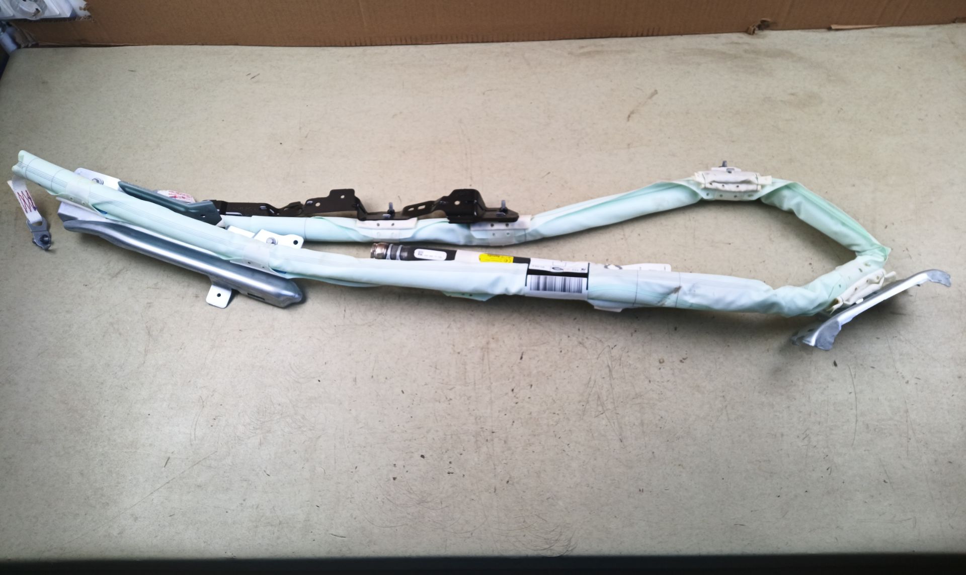 AIRBAG CORTINA DELANTERO IZQUIERDO Land Rover Discovery Sport