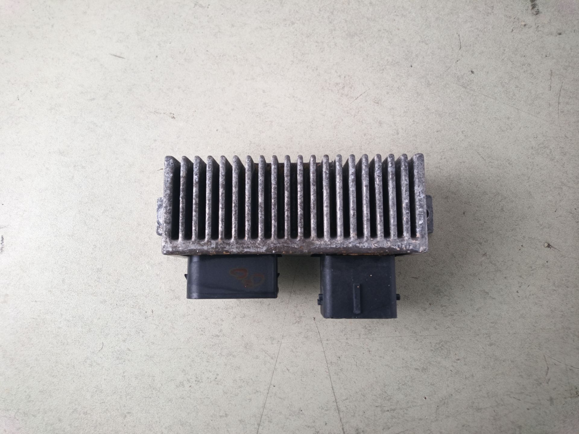 CAJA PRECALENTAMIENTO Nissan Juke (F15E)