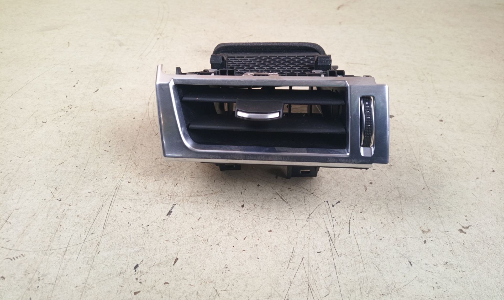 REJILLA AIREADORA Land Rover Discovery Sport