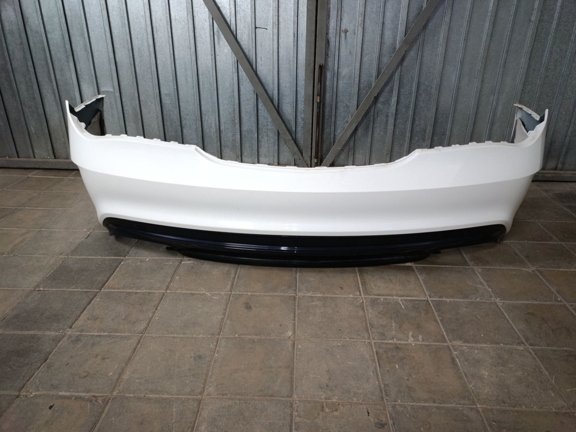PARAGOLPES TRASERO Mercedes-Benz CLA (BM 117)