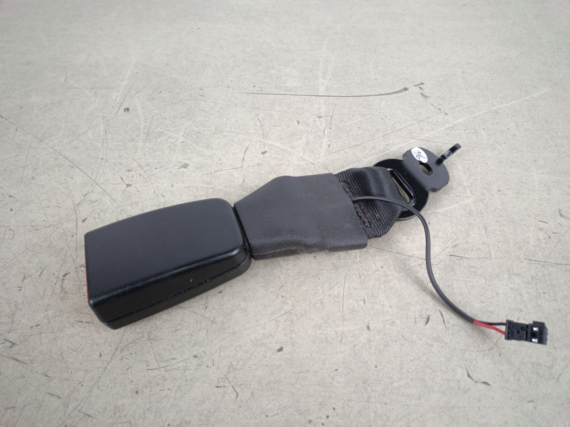 ENGANCHE CINTURON TRASERO CENTRAL BMW 5 Berlina (F10)