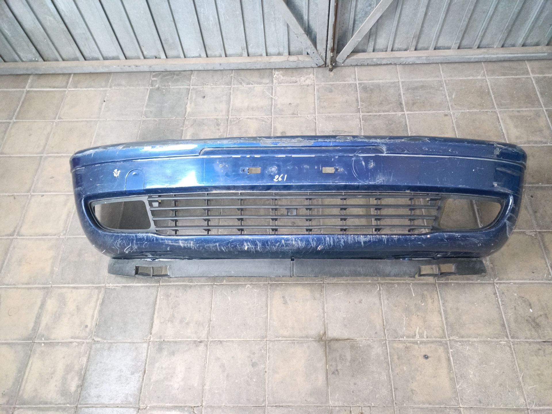 PARAGOLPES DELANTERO