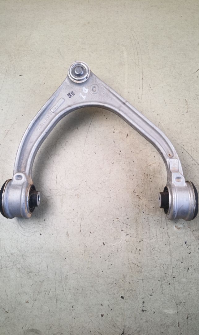 BRAZO SUSPENSION SUPERIOR DELANTERO IZQUIERDO Land Rover Range Rover Velar