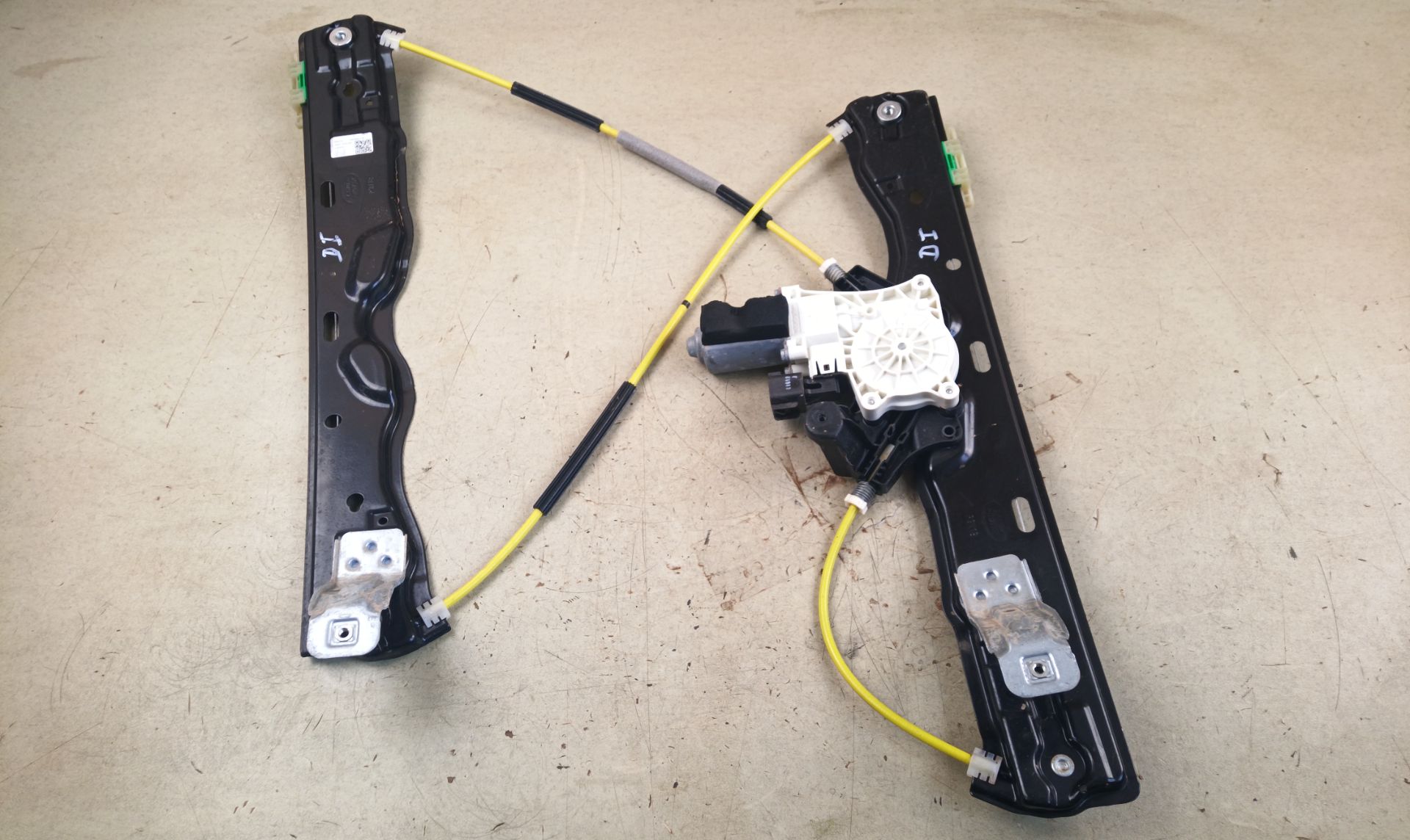 ELEVALUNAS DELANTERO IZQUIERDO Land Rover Range Rover Velar