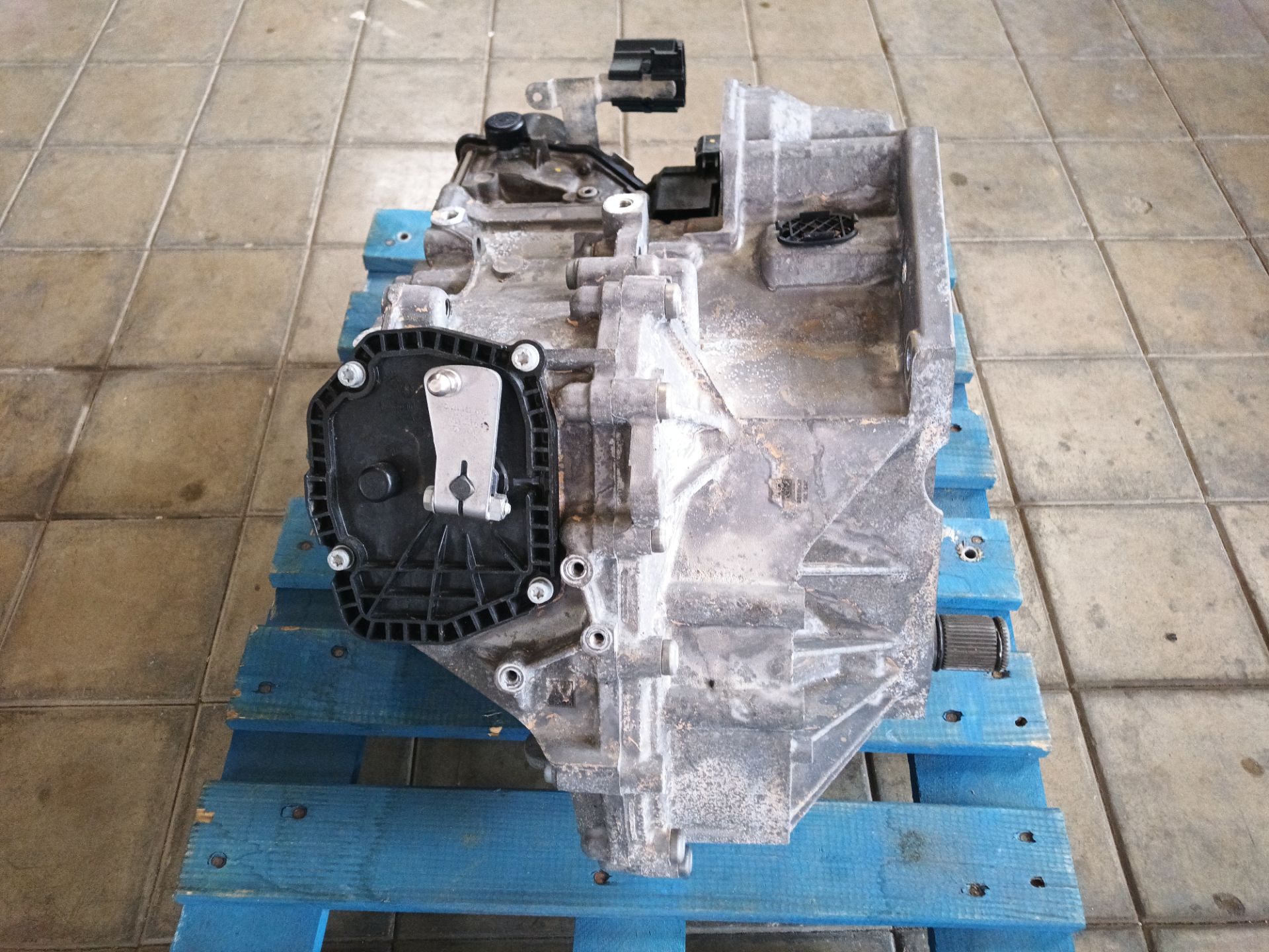 CAJA CAMBIOS Skoda Kamiq (NW4)