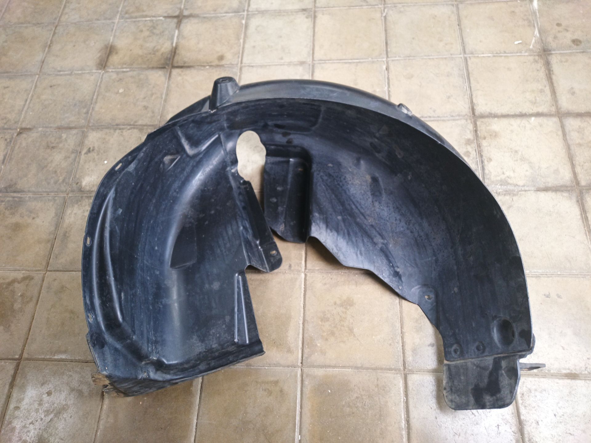 PASO RUEDA TRASERO DERECHO Skoda Kamiq (NW4)