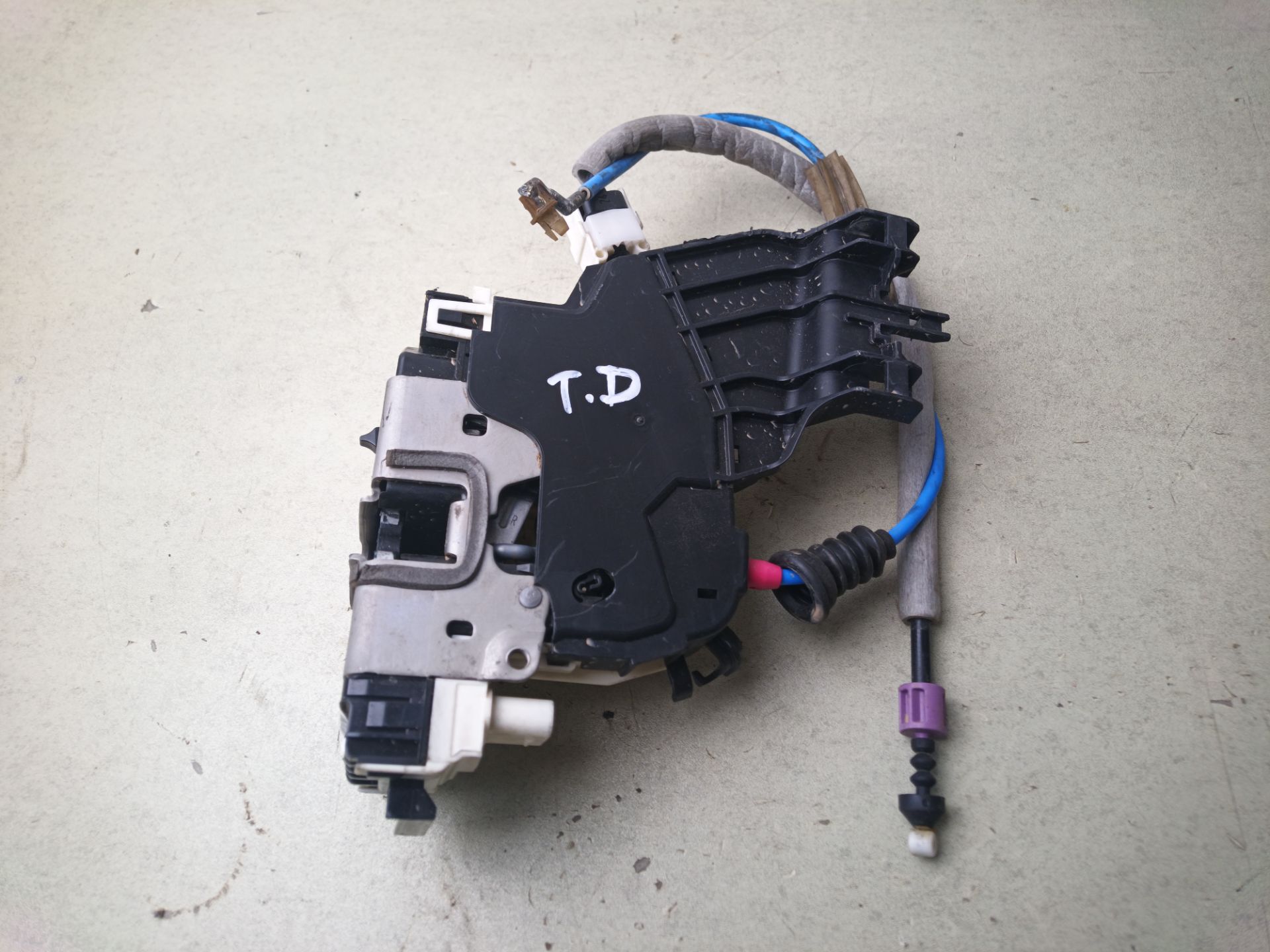 CERRADURA PUERTA TRASERA DERECHA Mercedes-Benz CLA (BM 117)
