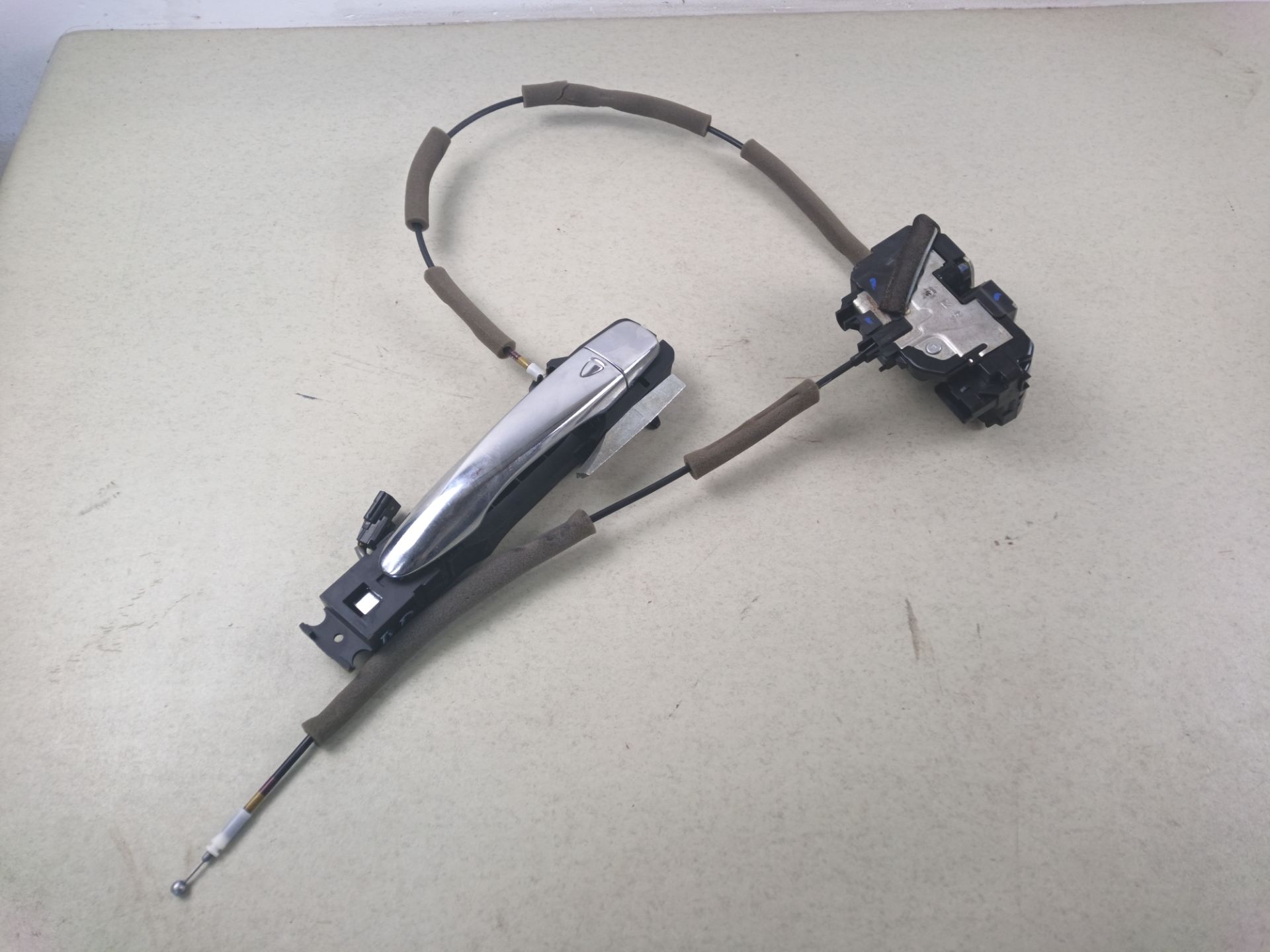 CERRADURA PUERTA DELANTERA DERECHA Renault Koleos II
