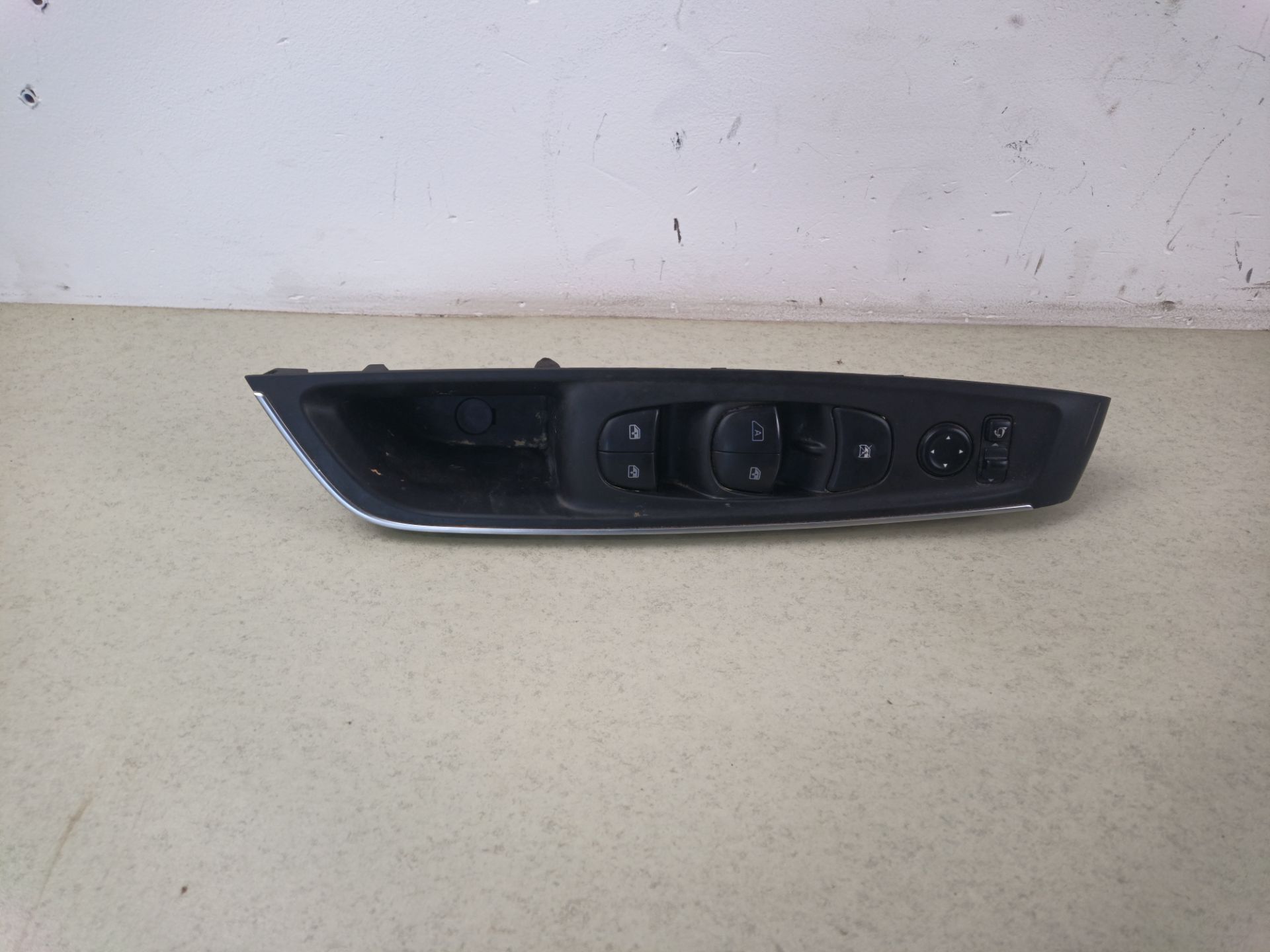 MANDO ELEVALUNAS DELANTERO IZQUIERDO Renault Koleos II