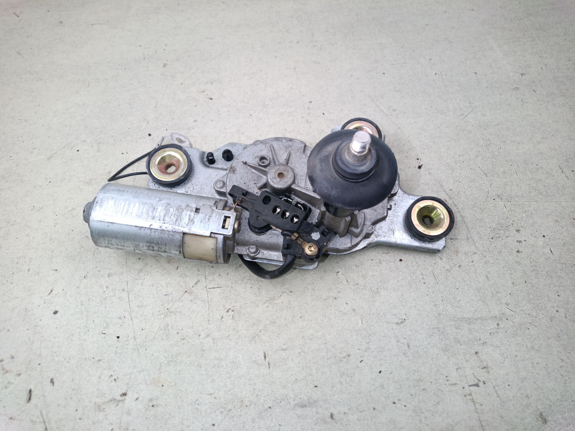 MOTOR LIMPIA TRASERO Ford Focus Berlina (CAK)