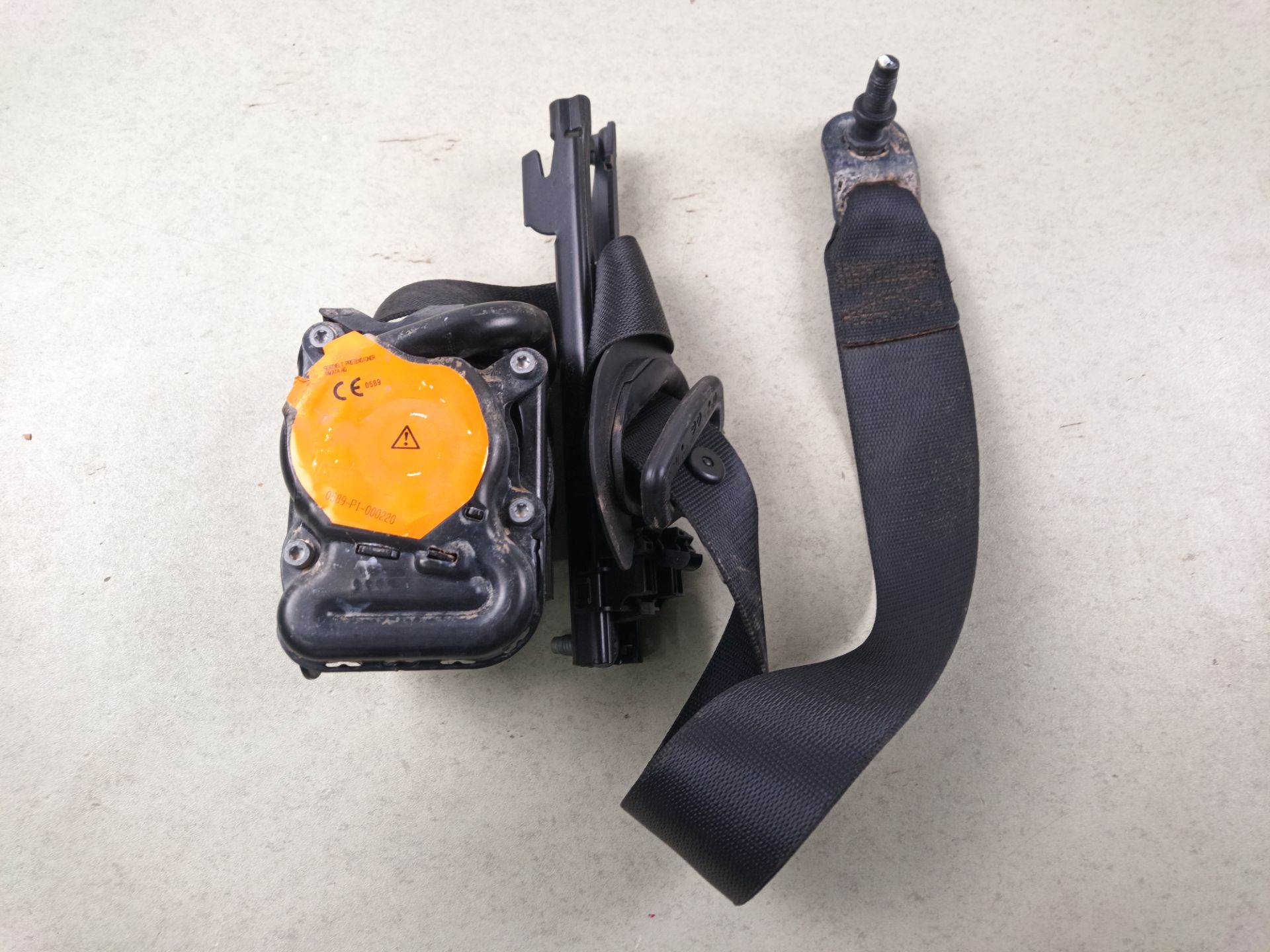CINTURON SEGURIDAD DELANTERO IZQUIERDO Mercedes-Benz B (BM 246)