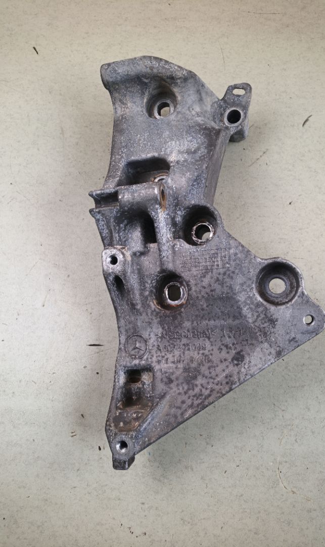 SOPORTE ALTERNADOR Mercedes-Benz B (BM 246)