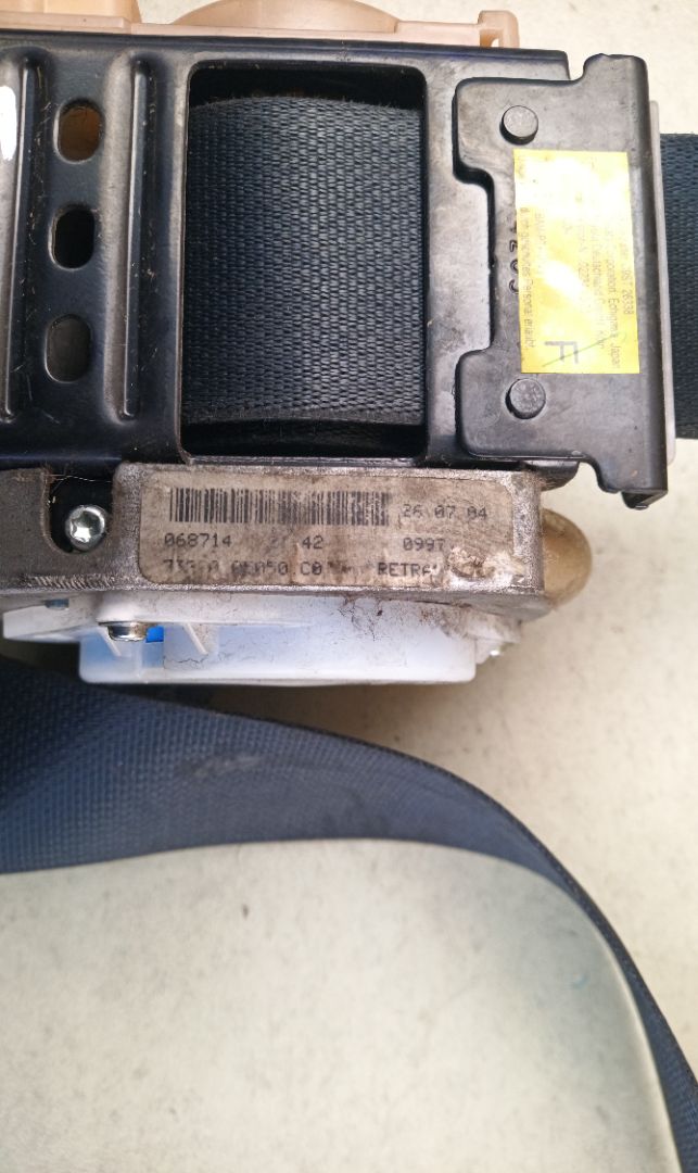 CINTURON SEGURIDAD TRASERO IZQUIERDO Toyota Avensis Berlina (T25)
