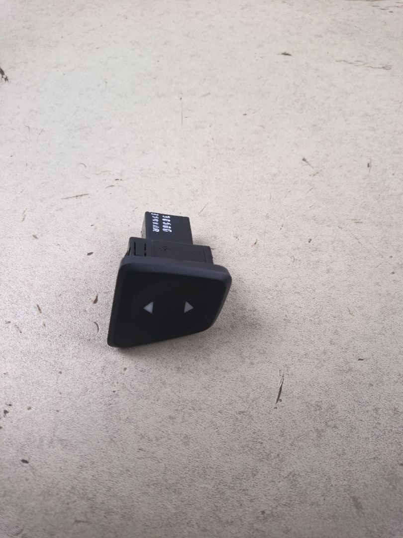 MANDO ELEVALUNAS DELANTERO IZQUIERDO Fiat 500 (150) Berlina