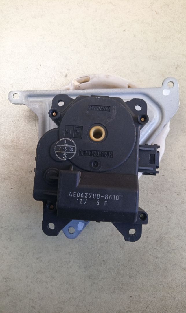 MOTOR TRAMPILLA CALEFACCION Toyota Avensis Berlina (T25)