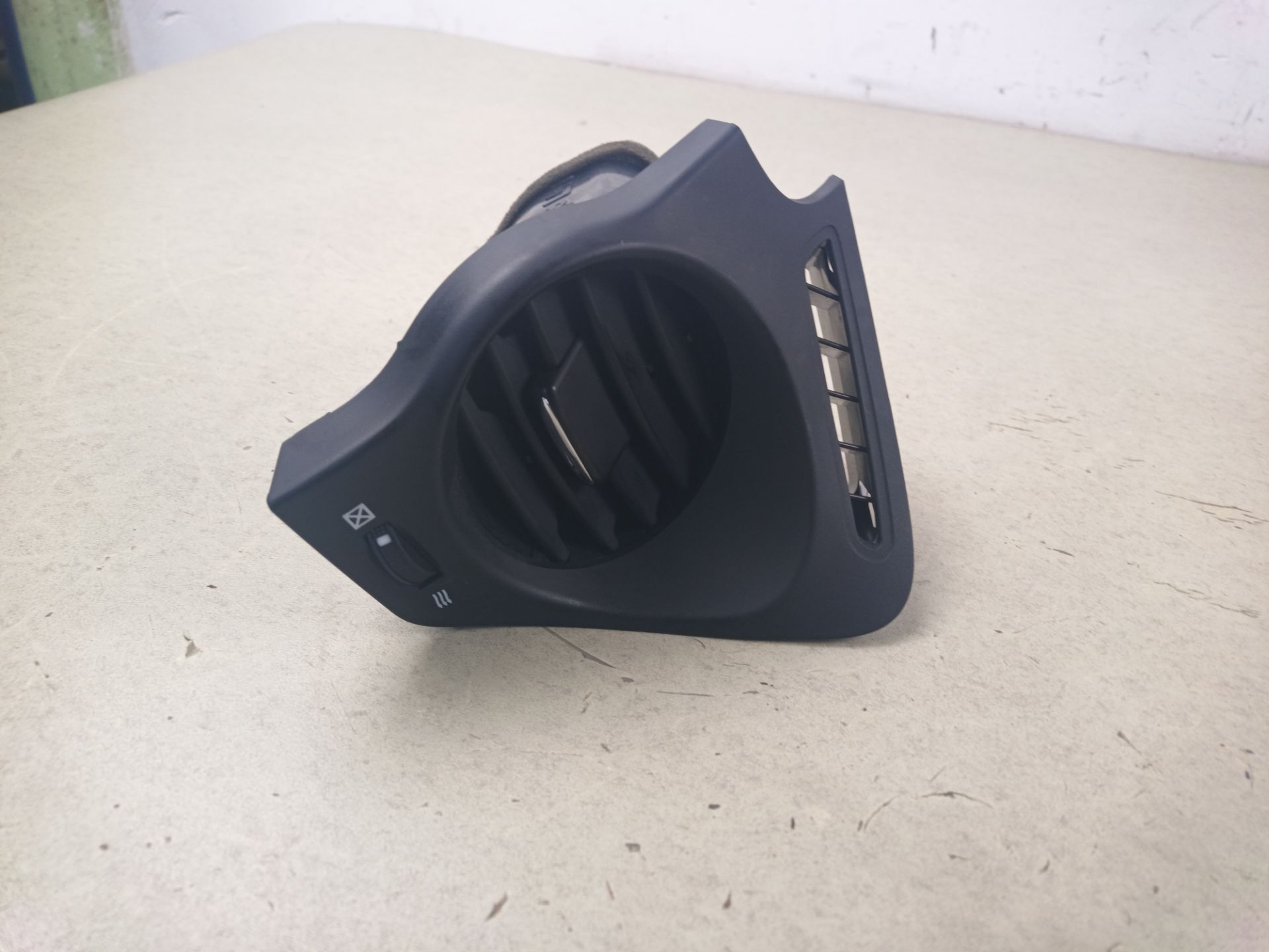 REJILLA AIREADORA Lexus IS (DS2/IS2)