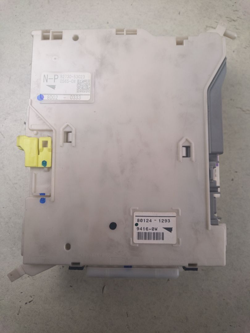 CAJA RELES / FUSIBLES Lexus IS (DS2/IS2)