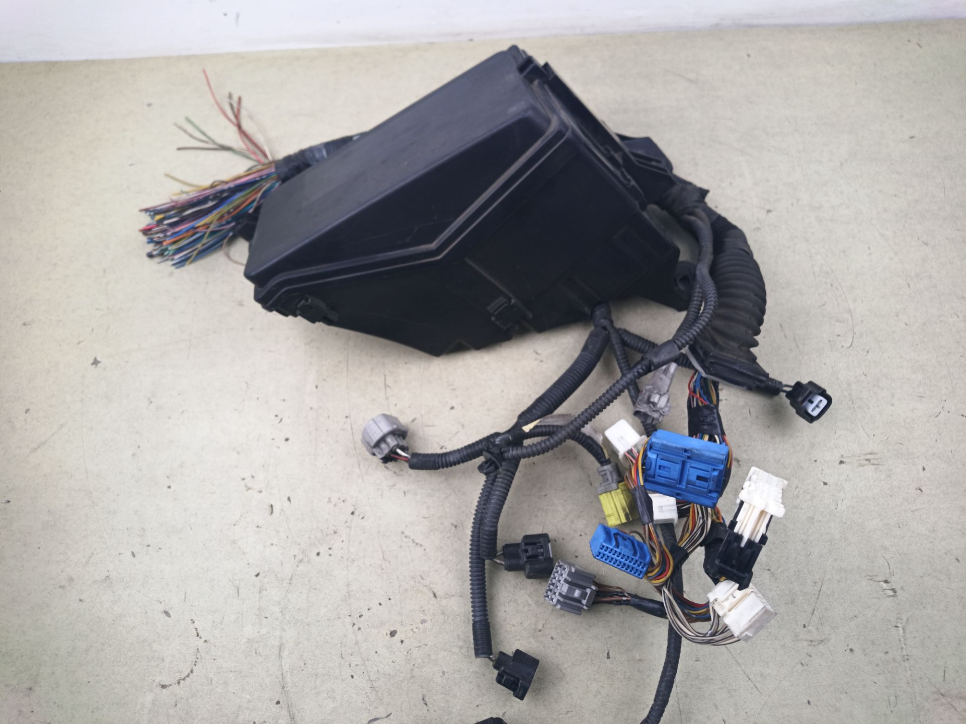 CAJA RELES / FUSIBLES Lexus IS (DS2/IS2)