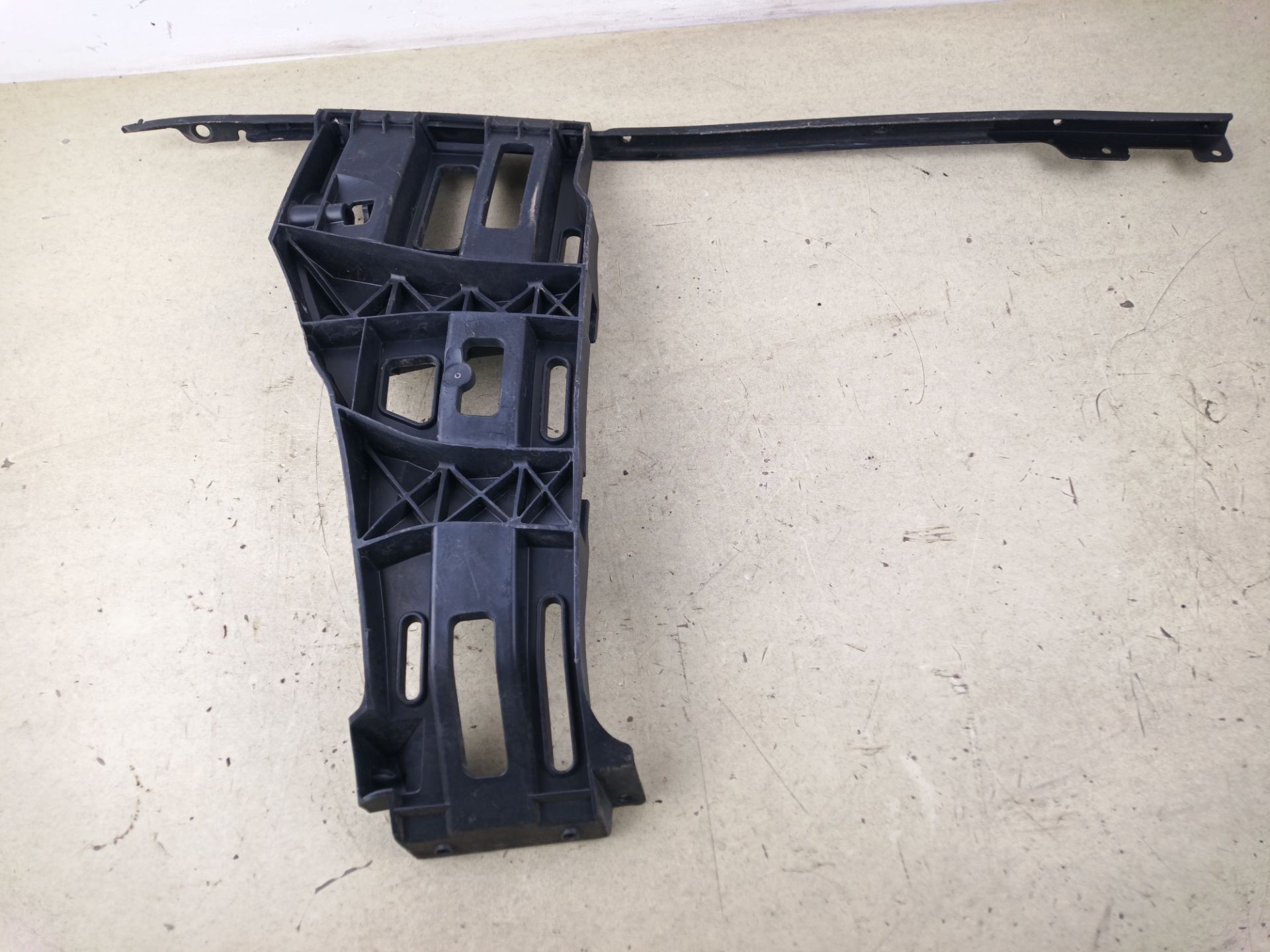 SOPORTE PARAGOLPES TRASERO Mercedes-Benz S Maybach (BM 221)