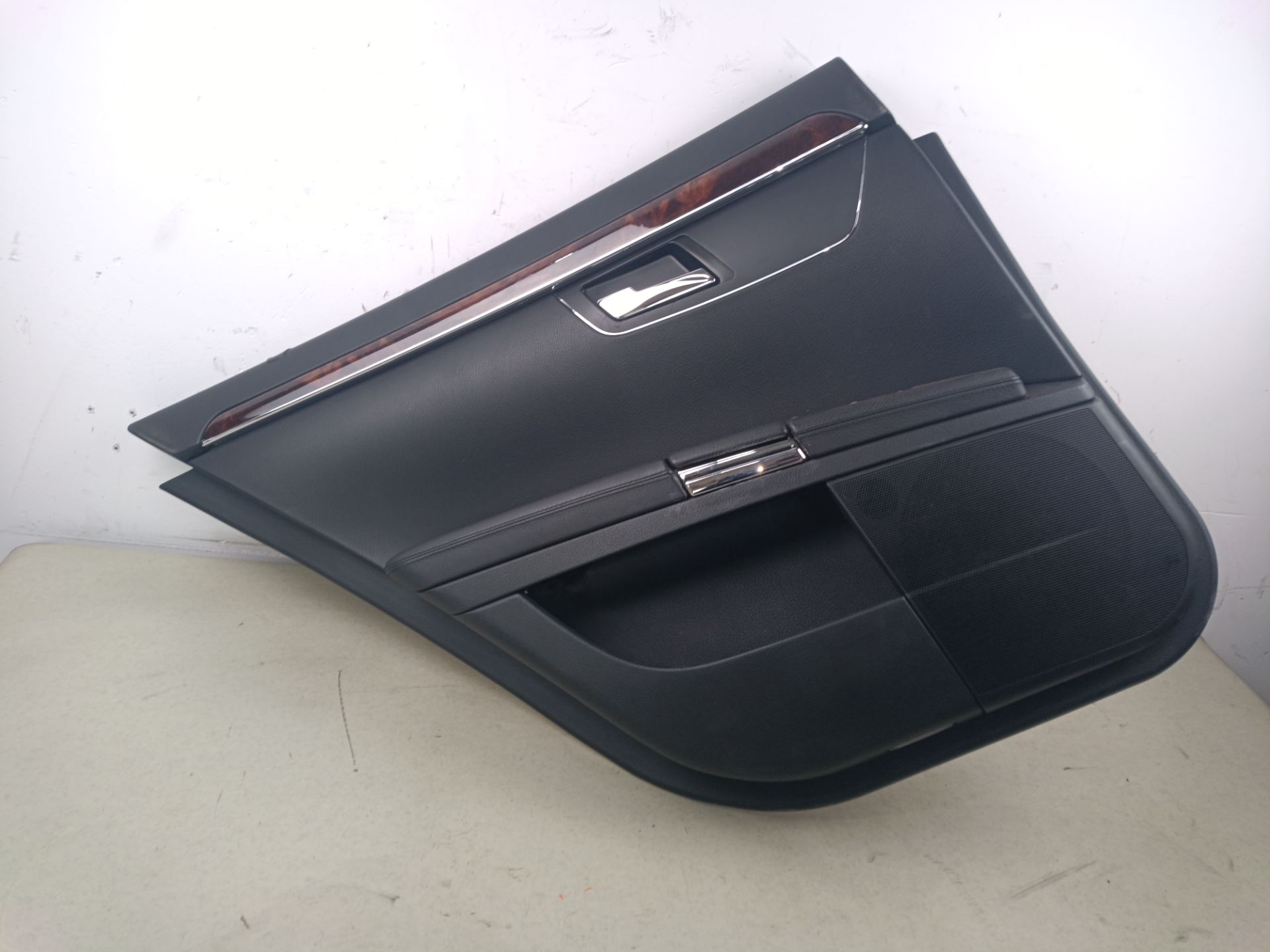 GUARNECIDO PUERTA TRASERA IZQUIERDA Mercedes-Benz S Maybach (BM 221)