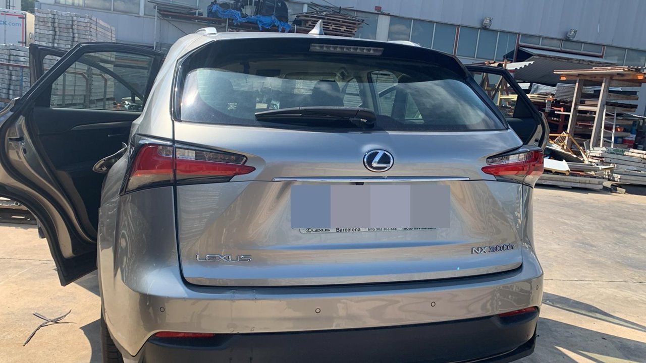 Imagen del vehículo Lexus NX (AZ10)