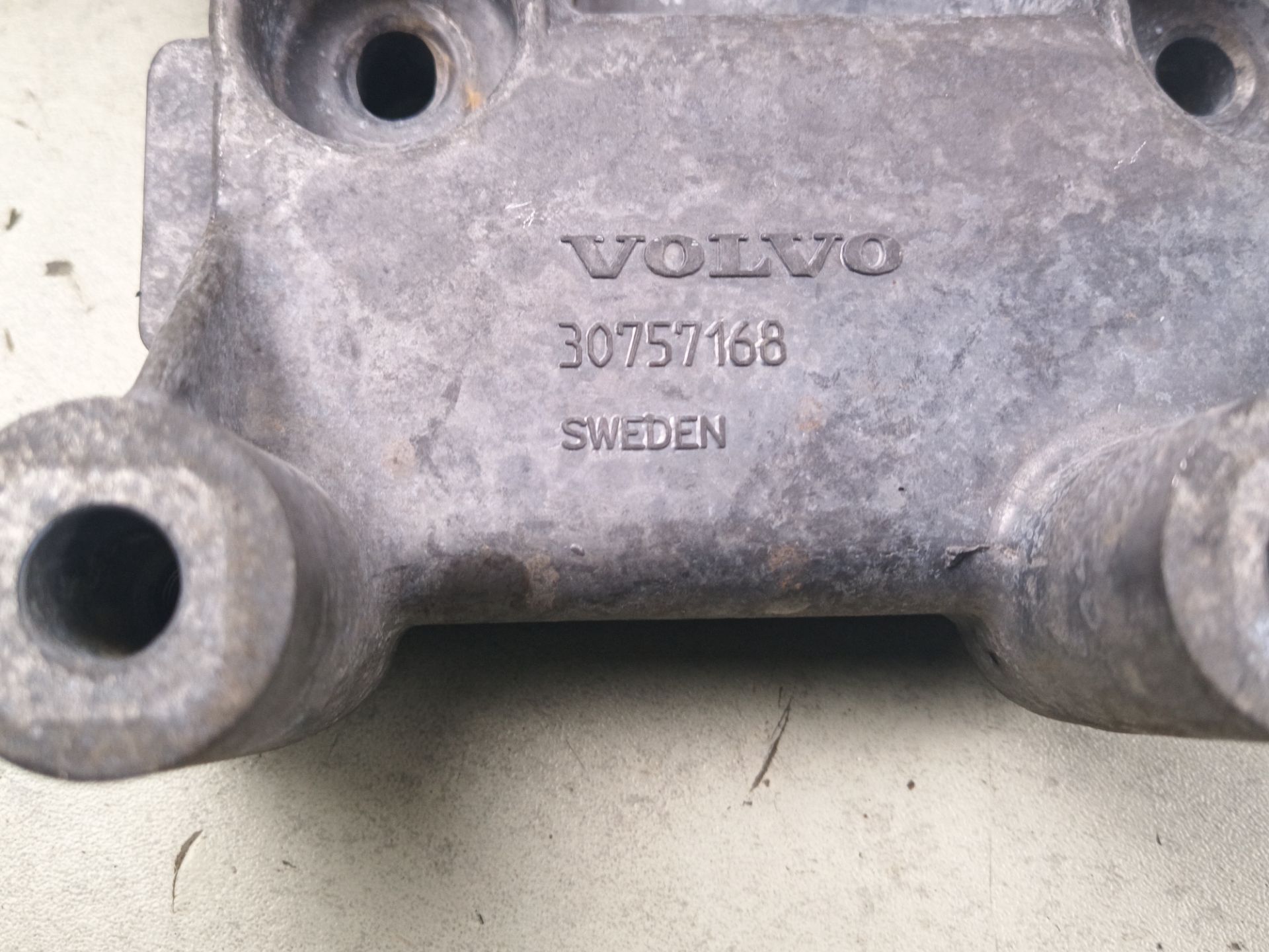 SOPORTE ALTERNADOR Volvo XC90